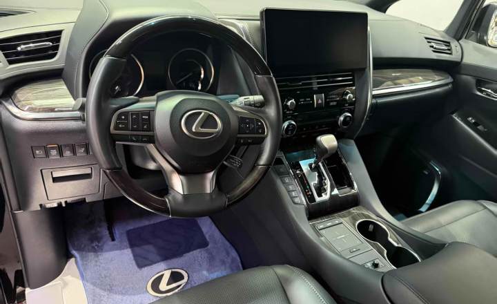 雷克萨斯 LM 2023款 350h 七座隽雅版