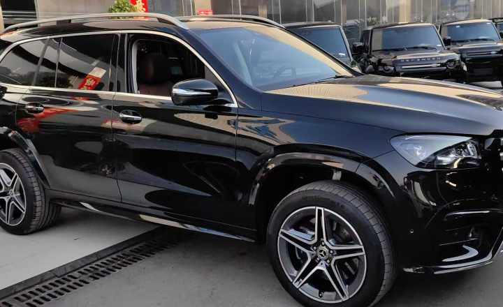 奔驰 GLS 2024款 GLS 450 4MATIC 时尚型