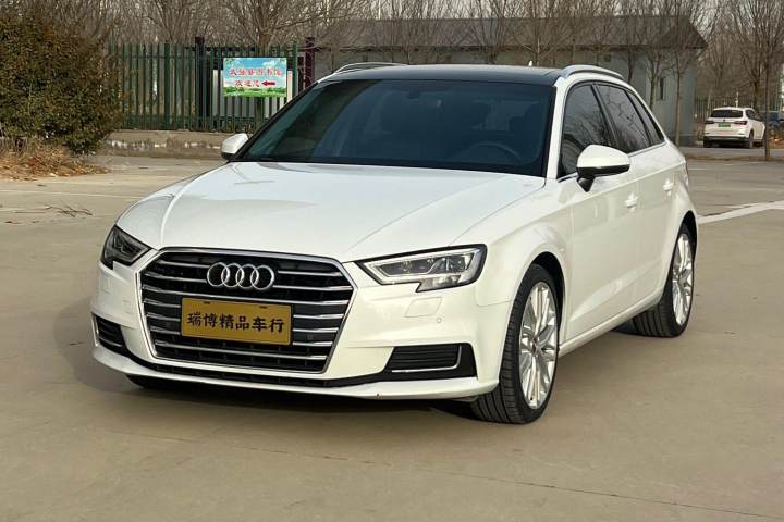 奥迪 A3 2018款 30周年年型 Sportback 35 TFSI 风尚型