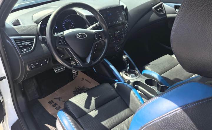 现代 Veloster飞思 2015款 1.6T 自动尊享版