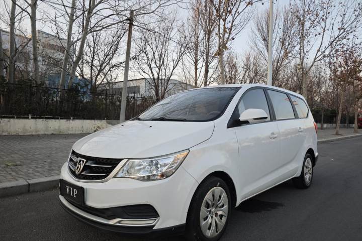 宝骏 730 1.5L 手动标准型 7座