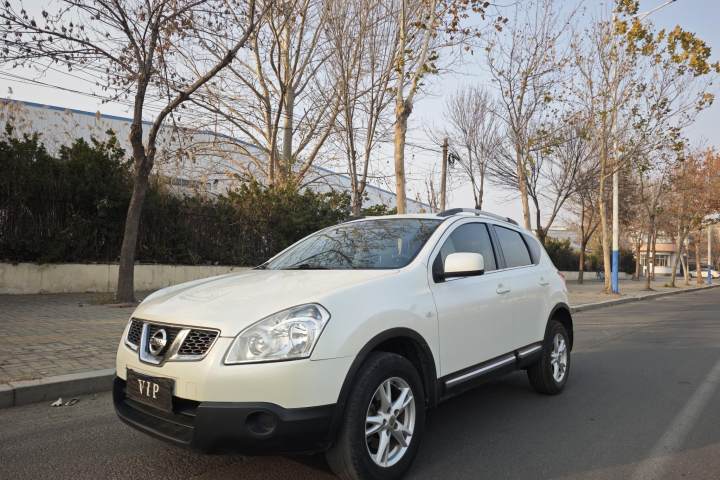 日产 逍客 1.6XE 风 5MT 2WD