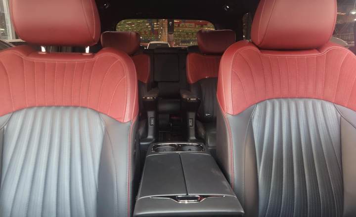 广汽传祺 传祺M8 2023款 宗师系列 400T 至尊版