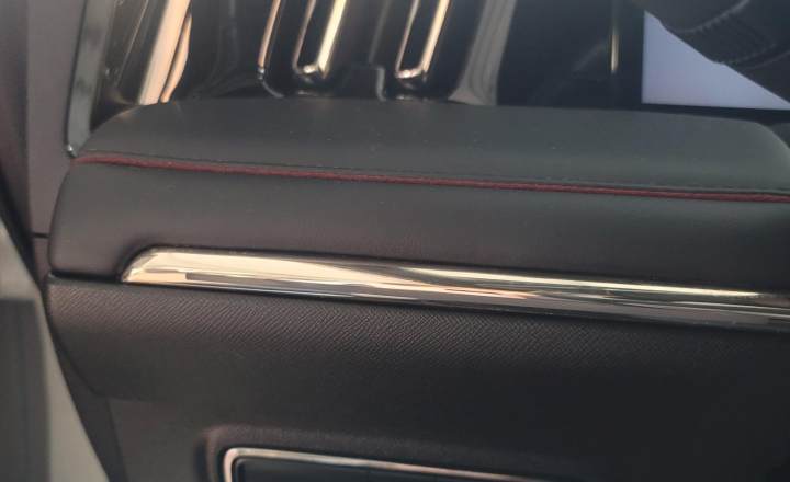 广汽传祺 传祺M8 2023款 宗师系列 400T 至尊版