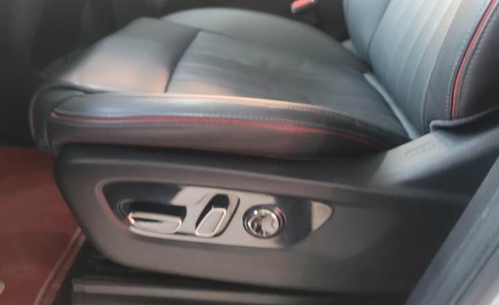 广汽传祺 传祺M8 2023款 宗师系列 400T 至尊版