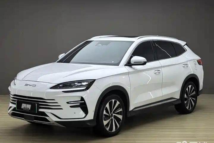 比亚迪 宋PLUS新能源 2024款 荣耀版 DMi 110km 旗舰型