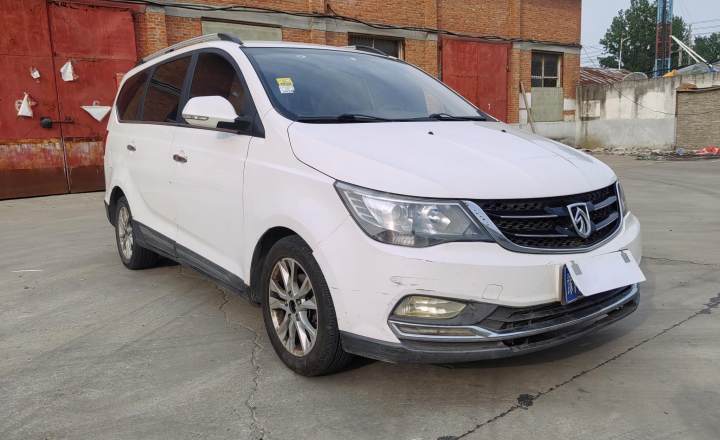 宝骏 730 2016款 1.5L 手动舒适型 7座 国V