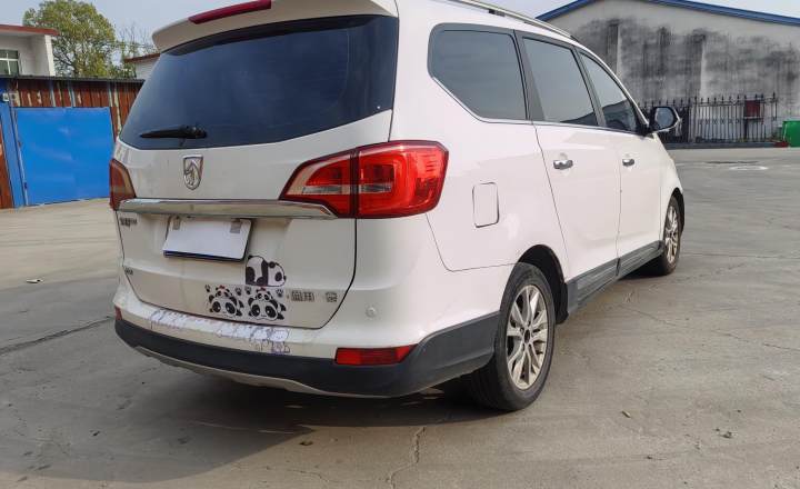 宝骏 730 2016款 1.5L 手动舒适型 7座 国V