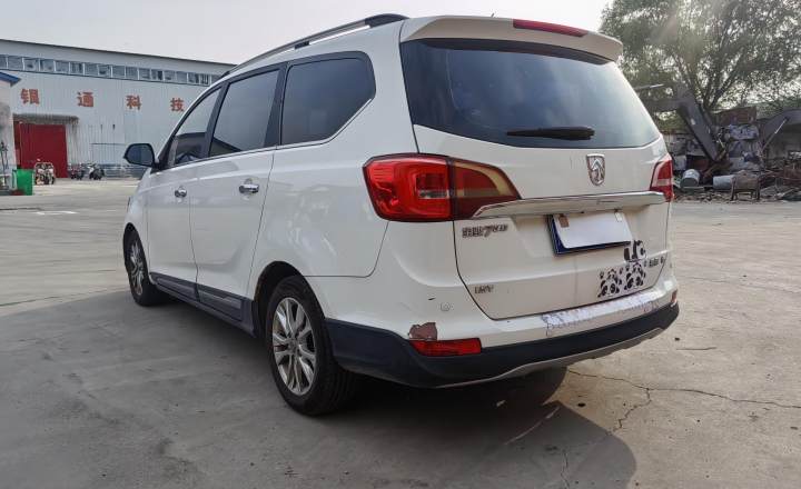 宝骏 730 2016款 1.5L 手动舒适型 7座 国V