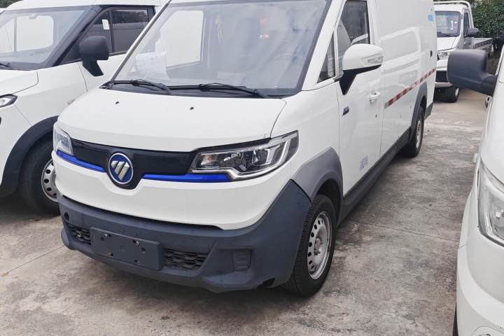 福田 智蓝精灵E7 纯电动厢式运输车 平顶2座 亿纬锂能41.86kWh