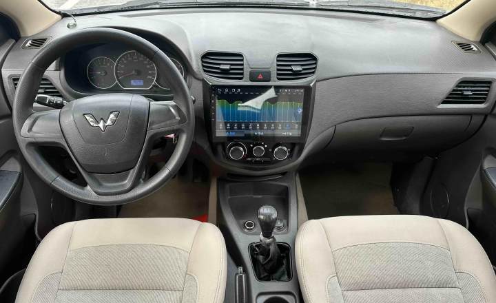 五菱汽车 五菱宏光 2018款 1.5L 经典款S基本型