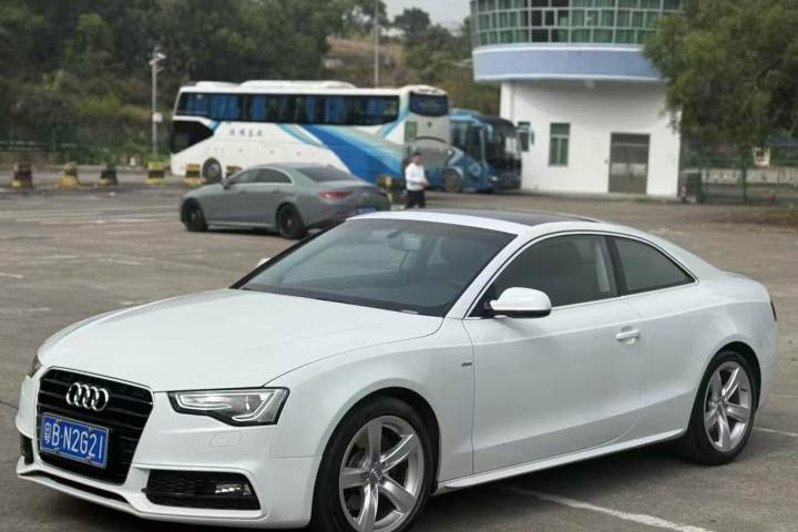 奥迪 A5(进口) Coupe 45 TFSI 进取型