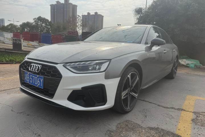 奥迪 A4L 2024款 40 TFSI 豪华动感型