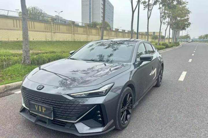 长安 UNI-V 1.5T 尊贵型