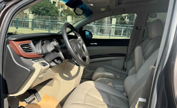 别克 GL8 2014款 3.0L GT豪华商务豪雅版