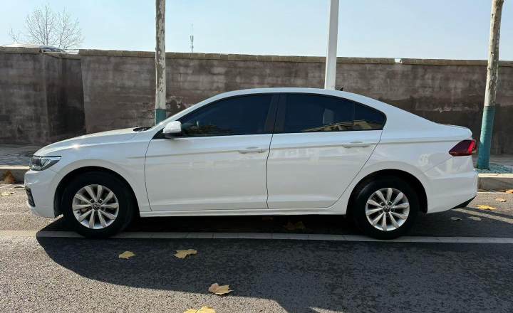 大众 宝来 2021款 1.5L 自动时尚智联版