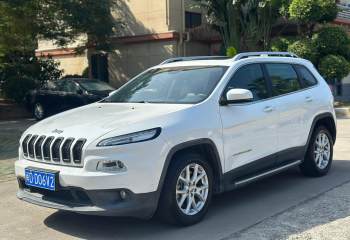 Jeep 自由光 2017款 2.4L 领先智能版