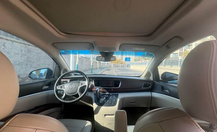 别克 GL8 2014款 3.0L GT豪华商务豪雅版