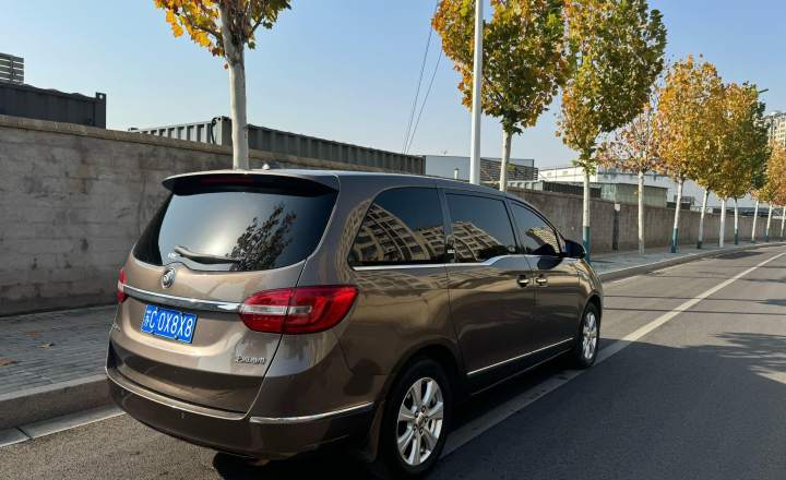 别克 GL8 2014款 3.0L GT豪华商务豪雅版