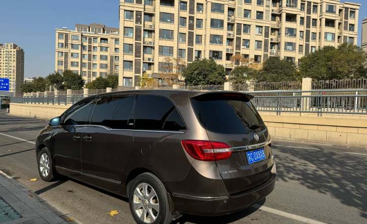 别克 GL8 2014款 3.0L GT豪华商务豪雅版