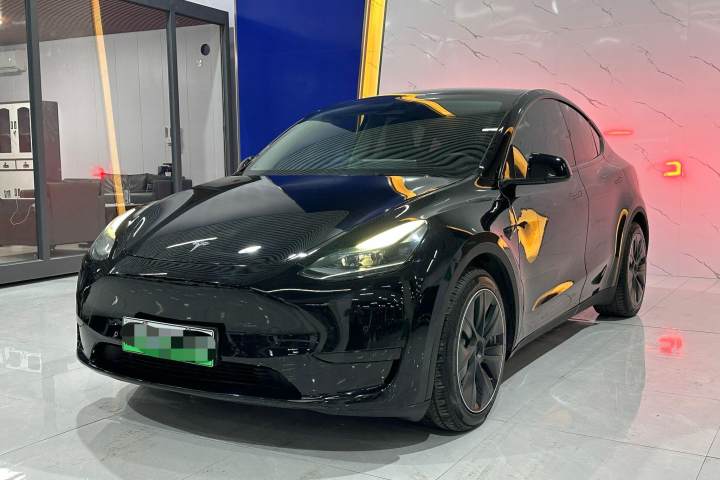 特斯拉 Model Y 标准续航后驱版