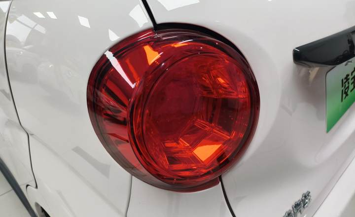 凌宝汽车 凌宝BOX 2025款 140km 青柠版