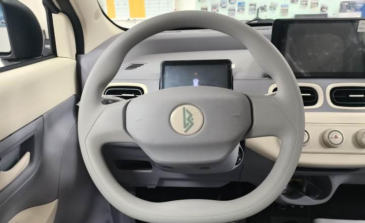 凌宝汽车 凌宝BOX 2025款 140km 青柠版