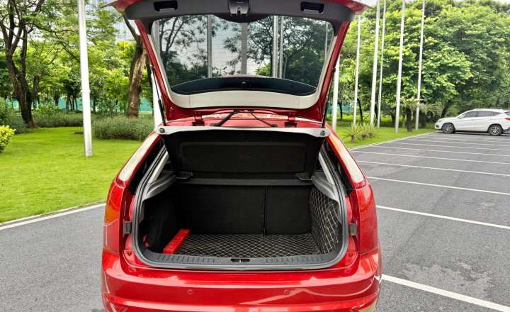 福特 福克斯 2013款 两厢经典 1.8L 自动基本型