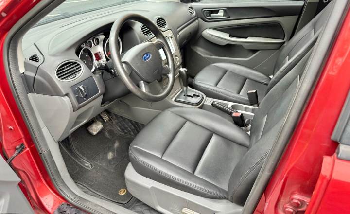 福特 福克斯 2013款 两厢经典 1.8L 自动基本型