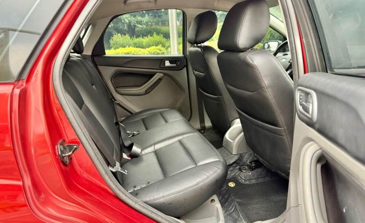 福特 福克斯 2013款 两厢经典 1.8L 自动基本型