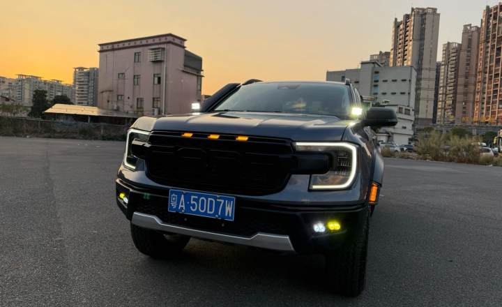 福特 游骑侠Ranger 2023款 探迹四驱自动越野版 汽油