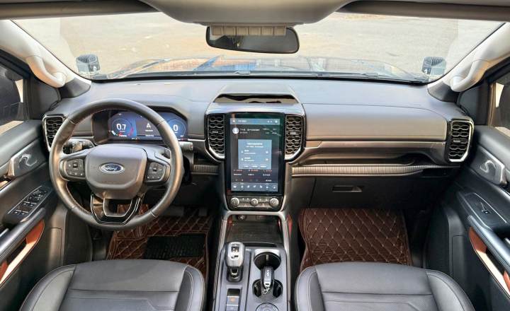 福特 游骑侠Ranger 2023款 探迹四驱自动越野版 汽油