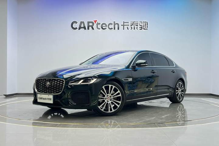 捷豹 XFL 2022款 XFL 2.0T P250 两驱尊享豪华版