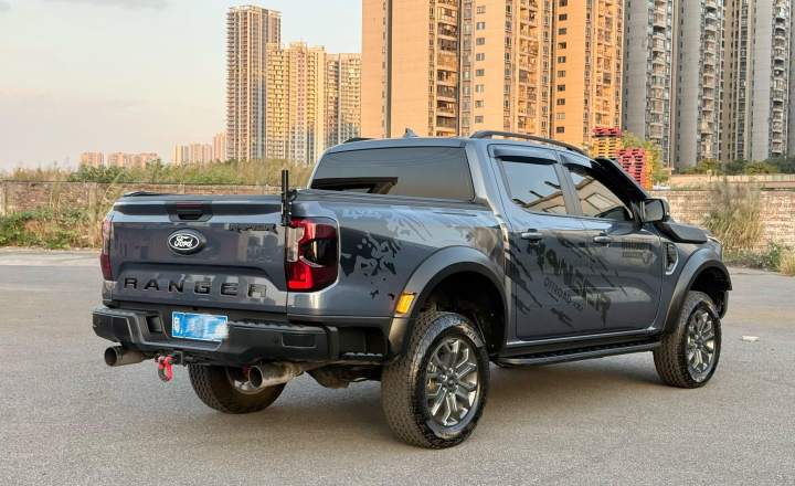 福特 游骑侠Ranger 2023款 探迹四驱自动越野版 汽油