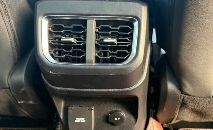 福特 游骑侠Ranger 2023款 探迹四驱自动越野版 汽油