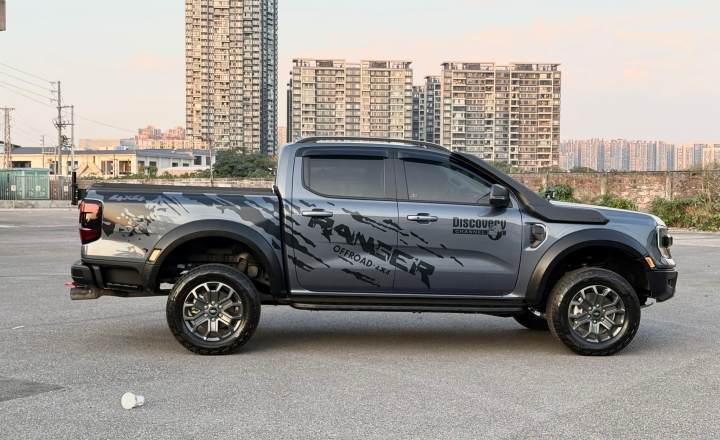 福特 游骑侠Ranger 2023款 探迹四驱自动越野版 汽油