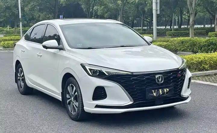 长安 逸动 2021款 PLUS 蓝鲸NE 1.4T GDI DCT尊贵型