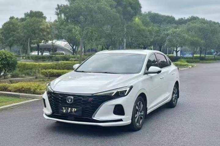 长安 逸动 2021款 PLUS 蓝鲸NE 1.4T GDI DCT尊贵型