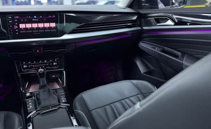 大众 帕萨特 2023款 380TSI 豪华版
