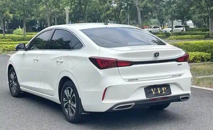 长安 逸动 2021款 PLUS 蓝鲸NE 1.4T GDI DCT尊贵型