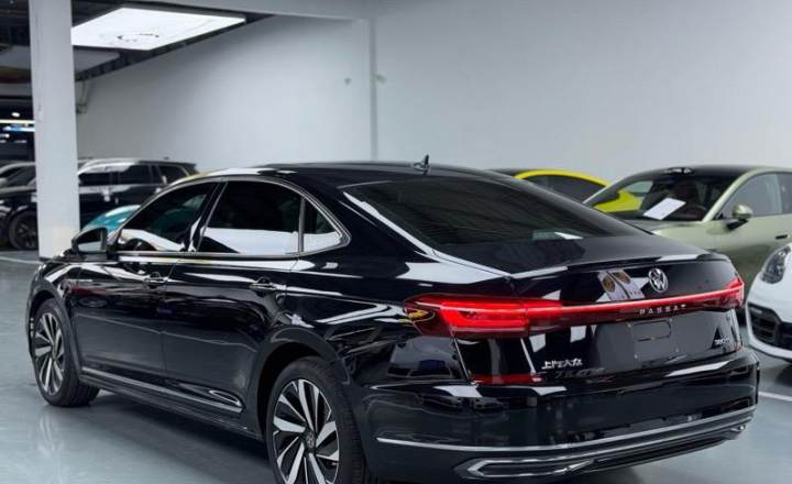 大众 帕萨特 2023款 380TSI 豪华版