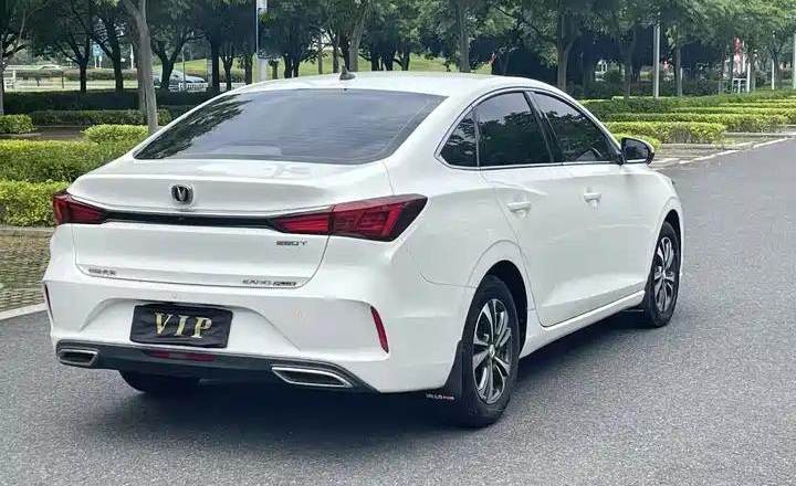 长安 逸动 2021款 PLUS 蓝鲸NE 1.4T GDI DCT尊贵型