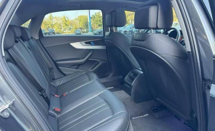 奥迪 A4L 2020款 40 TFSI 时尚动感型