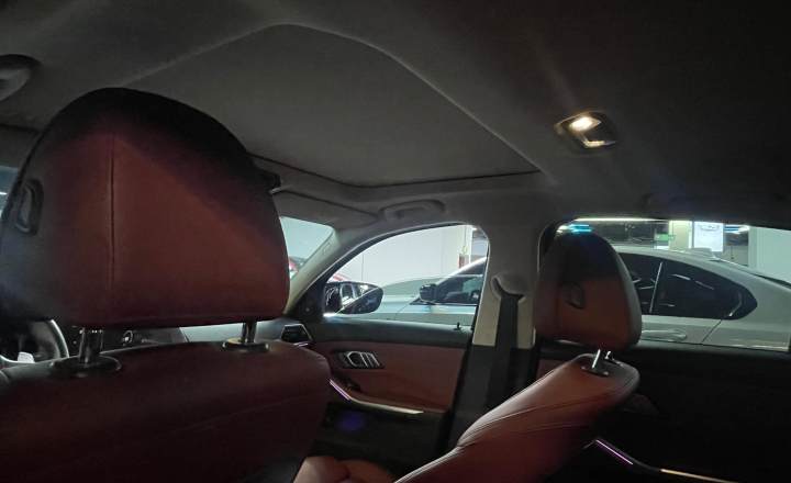 宝马 3系 2022款 改款 325i M运动曜夜套装