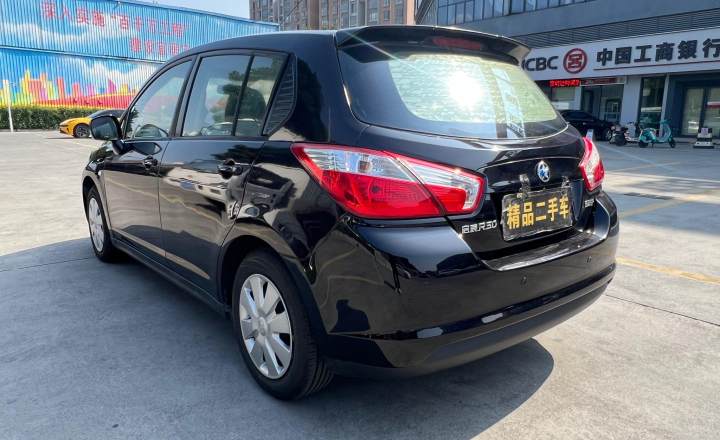 启辰 R50 2016款 1.6L 自动精英版