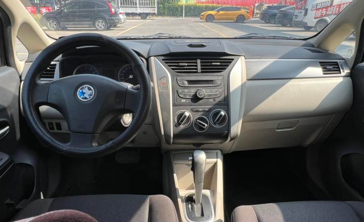 启辰 R50 2016款 1.6L 自动精英版