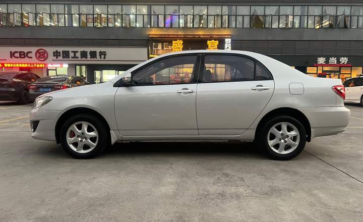 丰田 花冠 2013款 1.6L 自动卓越版