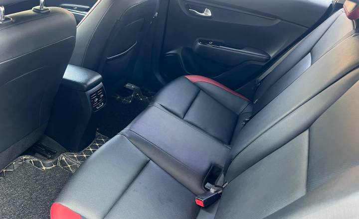 起亚 KX CROSS 2017款 1.4L AT GLS