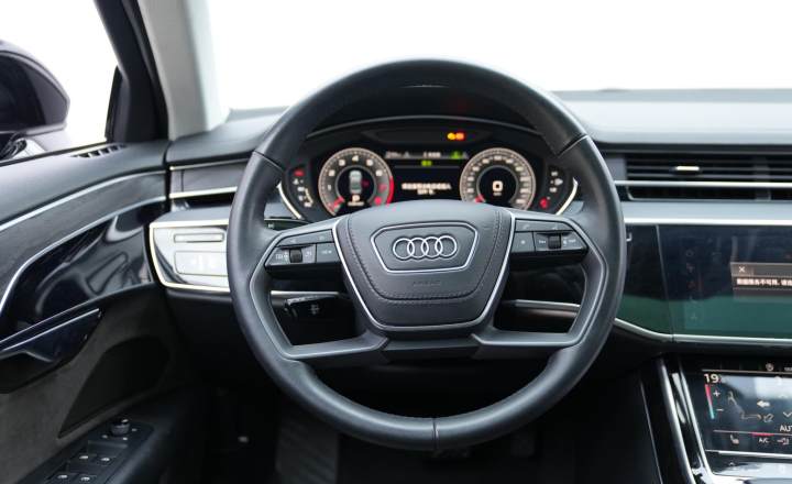 奥迪 A8 2018款 A8L 55 TFSI quattro投放版精英型