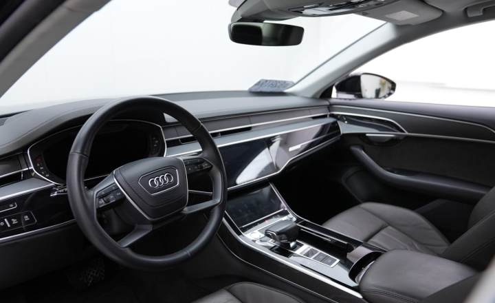 奥迪 A8 2018款 A8L 55 TFSI quattro投放版精英型